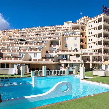 Palm Garden In Front Of The Apartman *